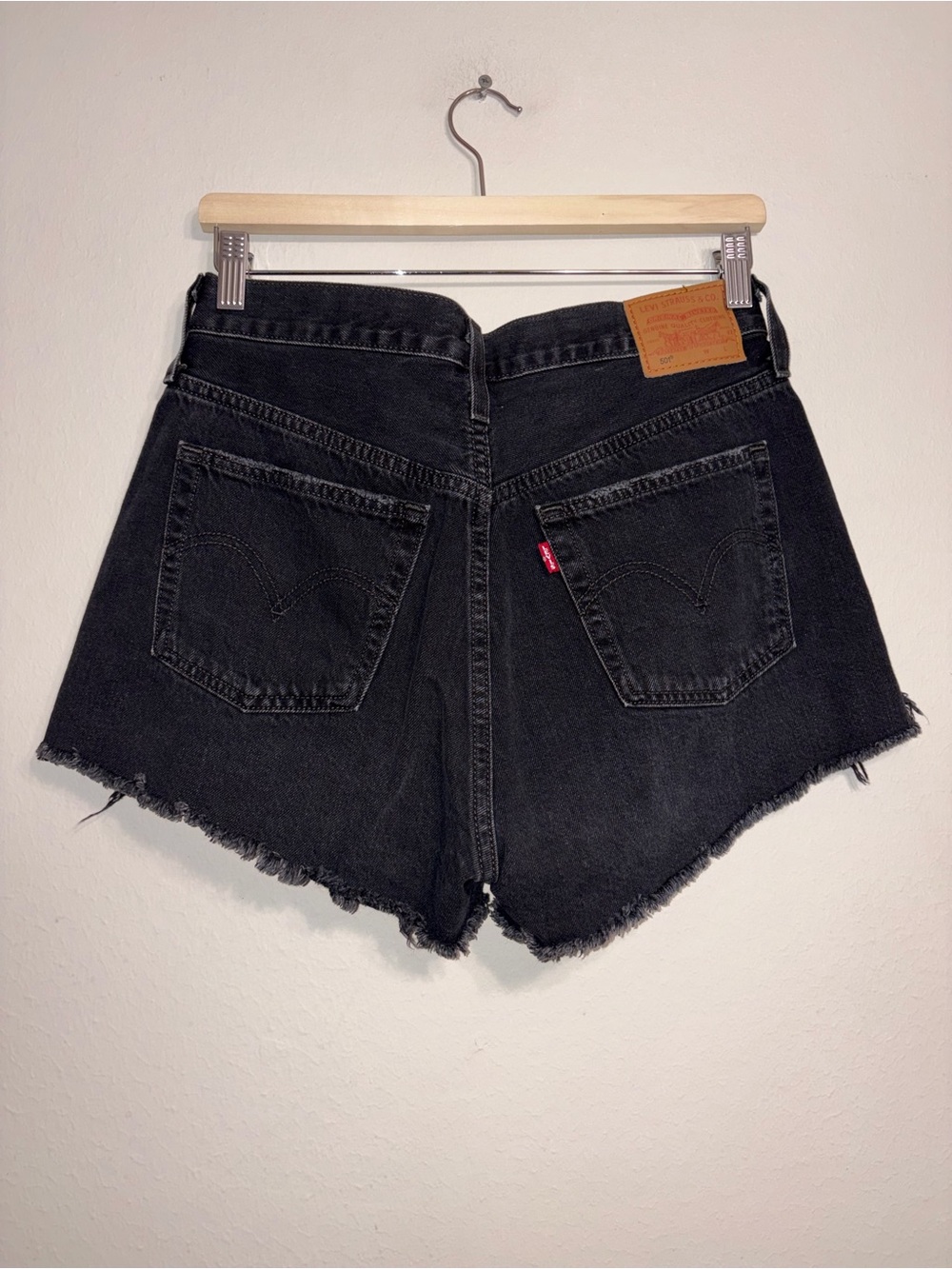Levi's 501 Premium Black Wash‎ High-Rise Button fly Denim Cutoff Short Size W29